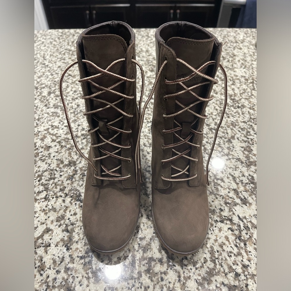 Timberland Leather Ankle Boots -women’s